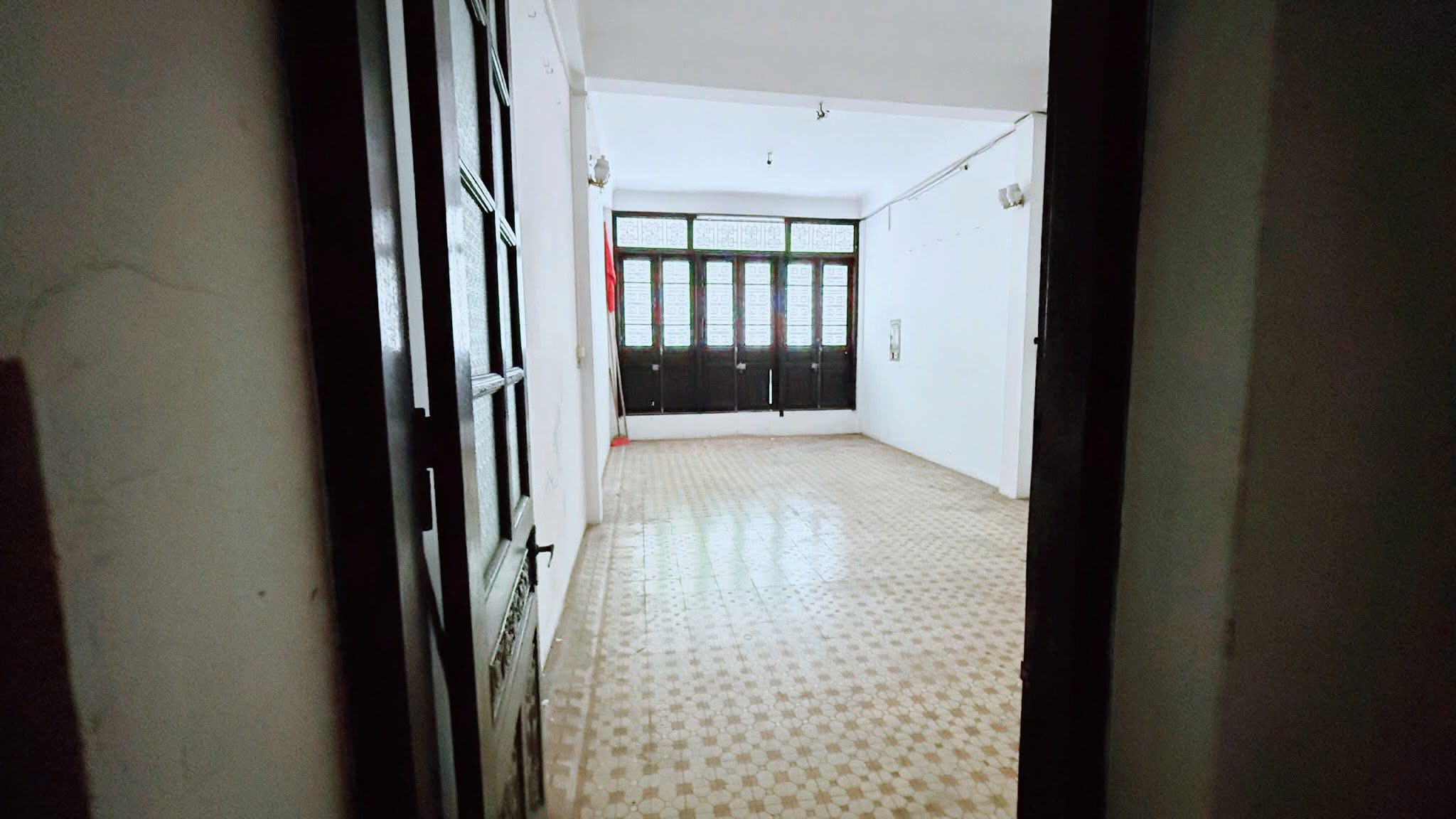 Cho thuê Mặt Phố Bà Triệu KD bất chấp mọi mô hình: Spa, Cà Phê, Nhà hàng 110m2 x 5 tầng - Ảnh 1